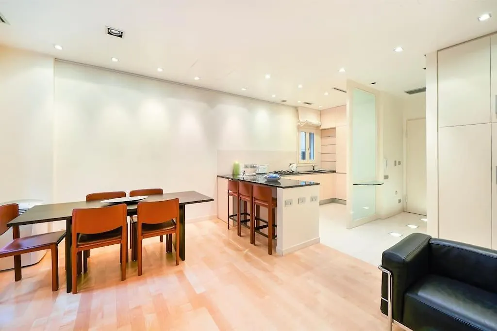 Apartament Ca' Santa Eufemia, Cozy And Classy, Sleep 4 Wenecja