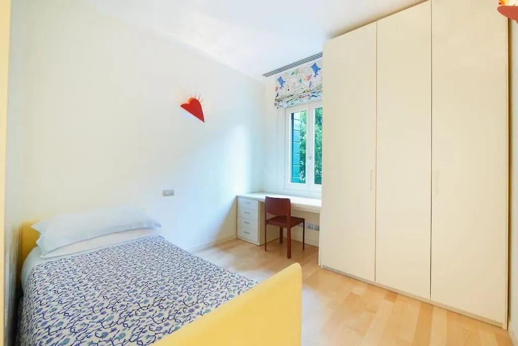 Apartament Ca' Santa Eufemia, Cozy And Classy, Sleep 4 Wenecja